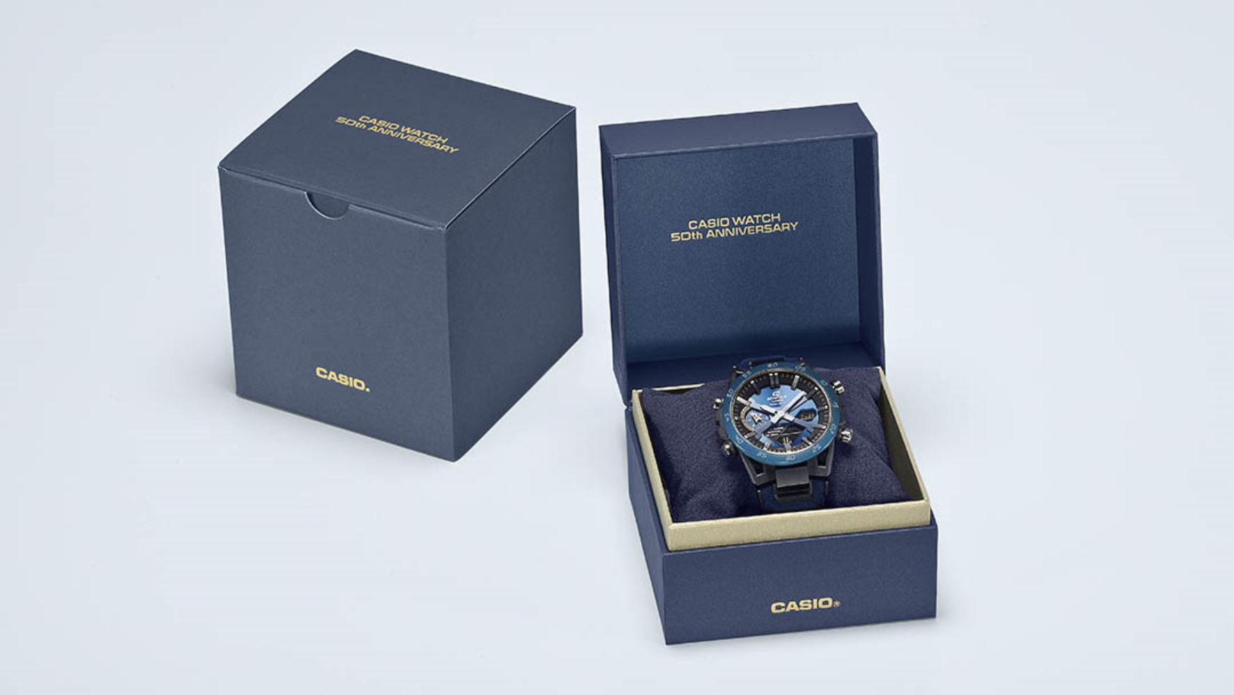 EDIFICE GÜNEŞ ENERJİLİ ECB-2000SS-2ADR Kol Saati