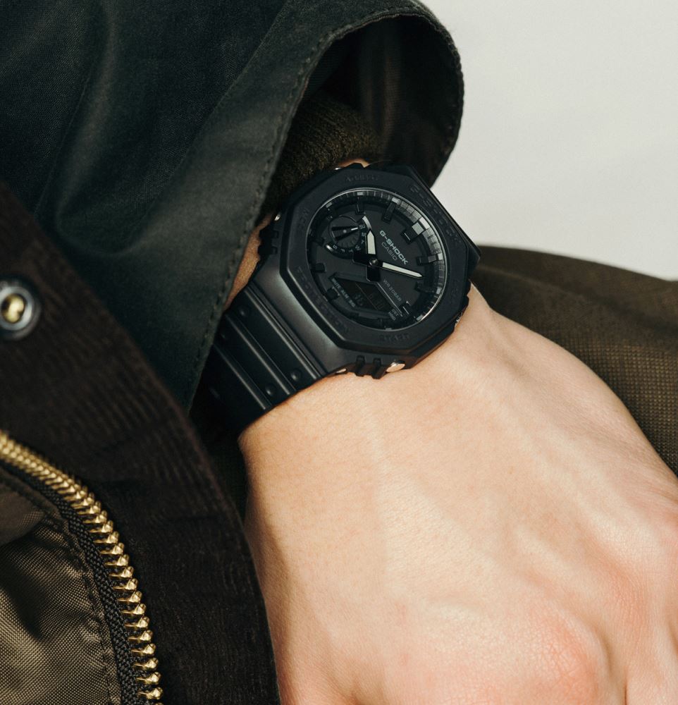 G-SHOCK ICONIC GA-2100-1A1DR Kol Saati