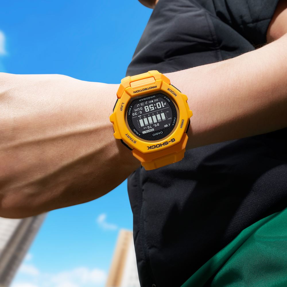 G-SHOCK G-SQUAD GBD-300-9DR Kol Saati