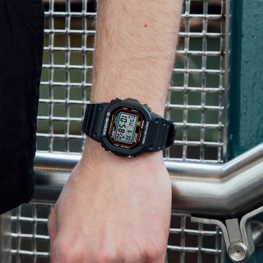 G-SHOCK DW-5600RL-1DR Kol Saati